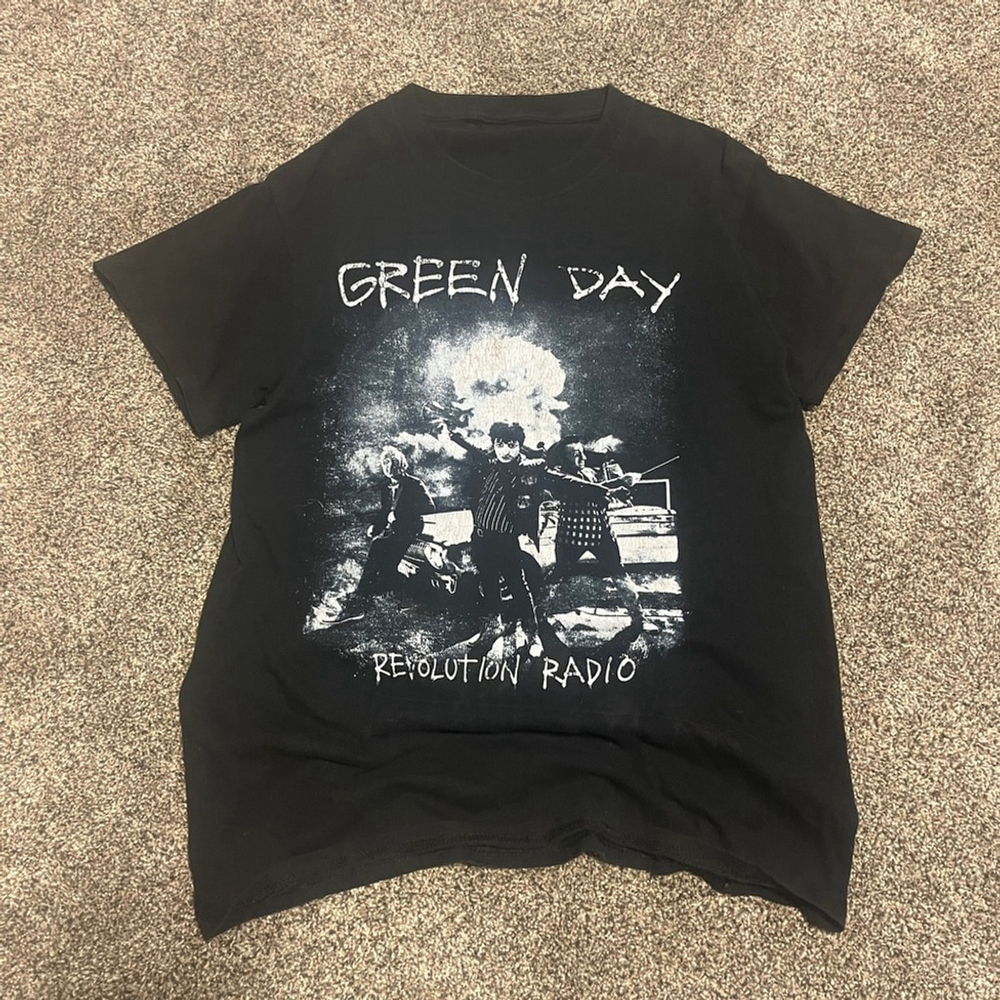 Green Day Revolution Radio Black White Short Sleeve Tee S